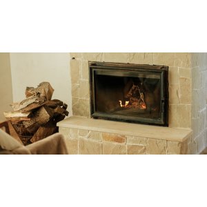 Печь-камин или классический камин: в чем разница и что выгоднее