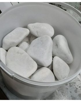 Кварц белый шлифованный (4-8 см) (коробка 10 кг)