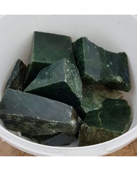 Нефрит колото-пиленый (7-15 см) (коробка 10 кг) Нефрит колото-пиленый (7-15 см) (коробка 10 кг)